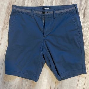 Express- shorts size 30 slim
